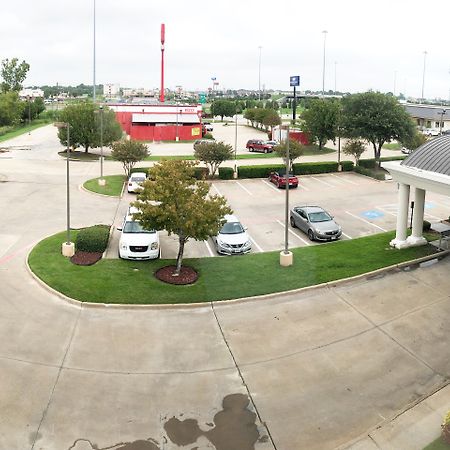 Holiday Inn Express Hotel & Suites Greenville By Ihg Bagian luar foto