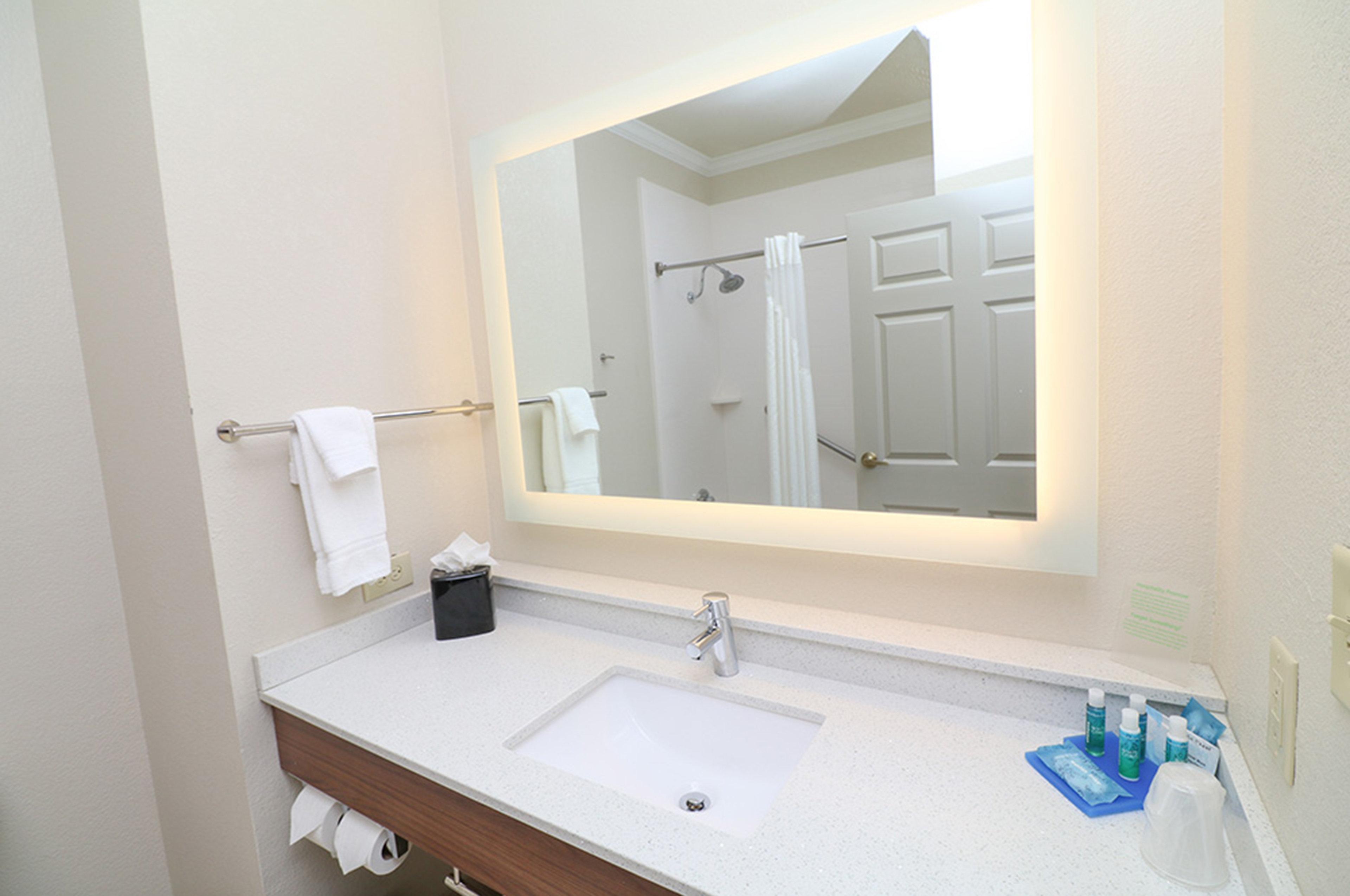Holiday Inn Express Hotel & Suites Greenville By Ihg Bagian luar foto