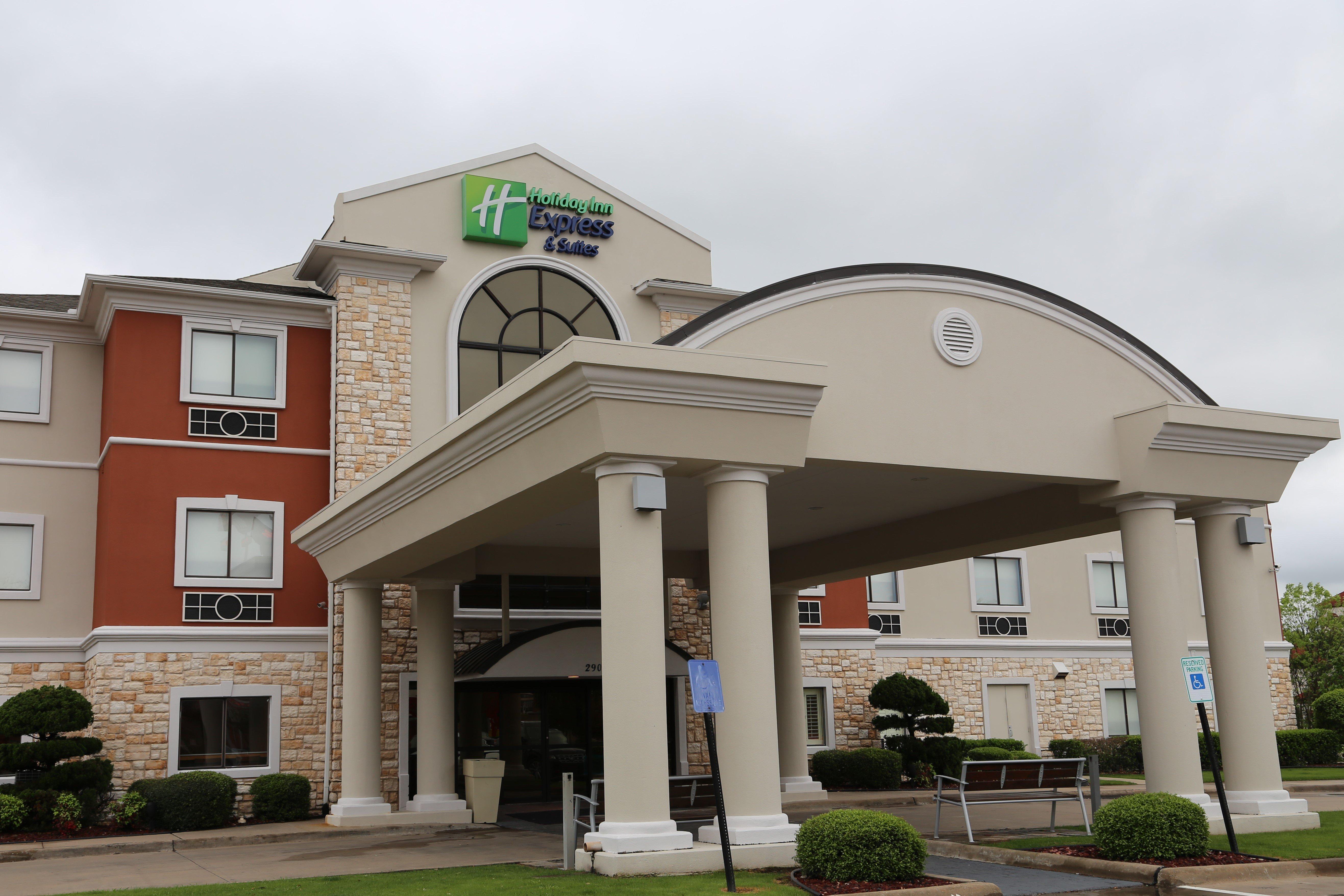 Holiday Inn Express Hotel & Suites Greenville By Ihg Bagian luar foto