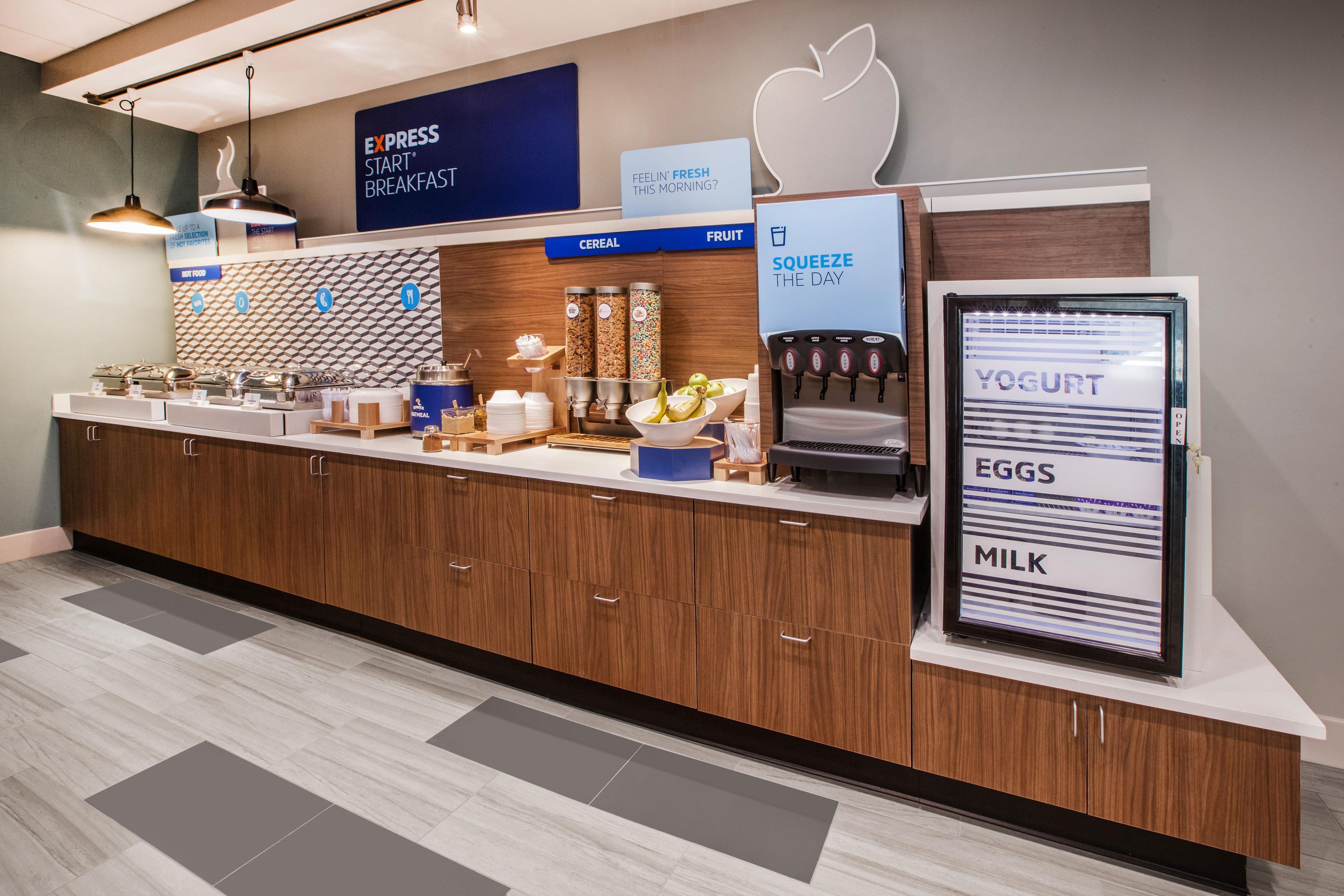 Holiday Inn Express Hotel & Suites Greenville By Ihg Bagian luar foto
