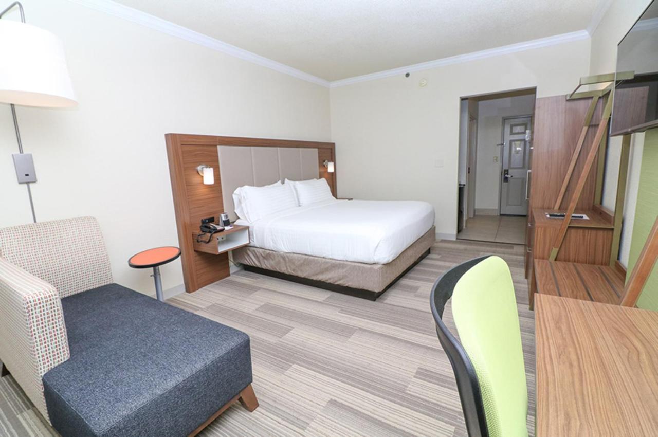 Holiday Inn Express Hotel & Suites Greenville By Ihg Bagian luar foto