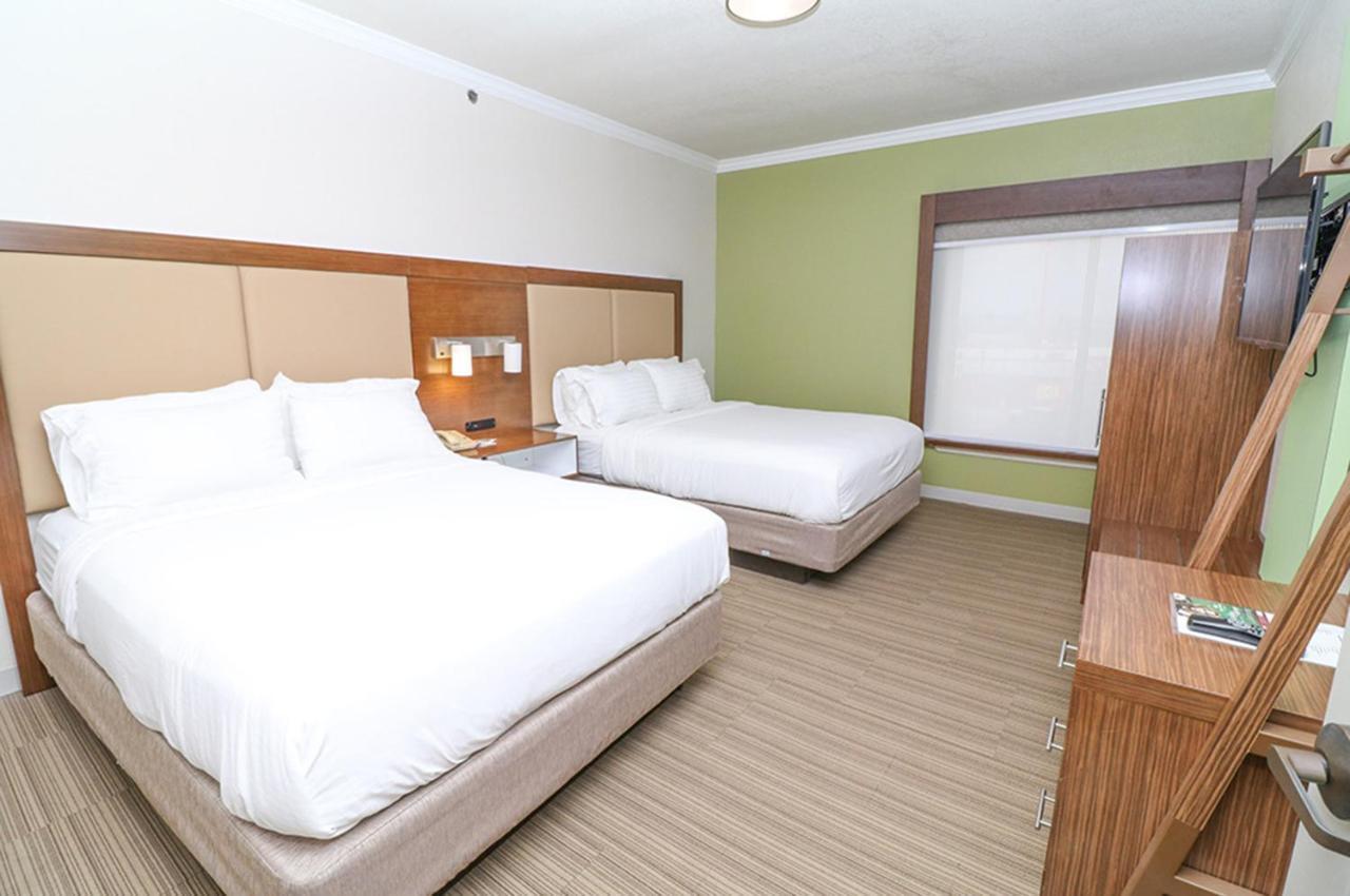 Holiday Inn Express Hotel & Suites Greenville By Ihg Bagian luar foto