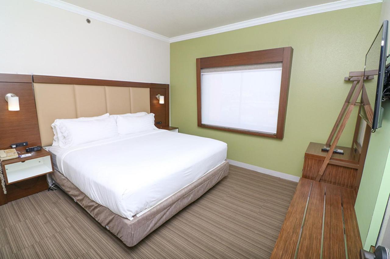 Holiday Inn Express Hotel & Suites Greenville By Ihg Bagian luar foto