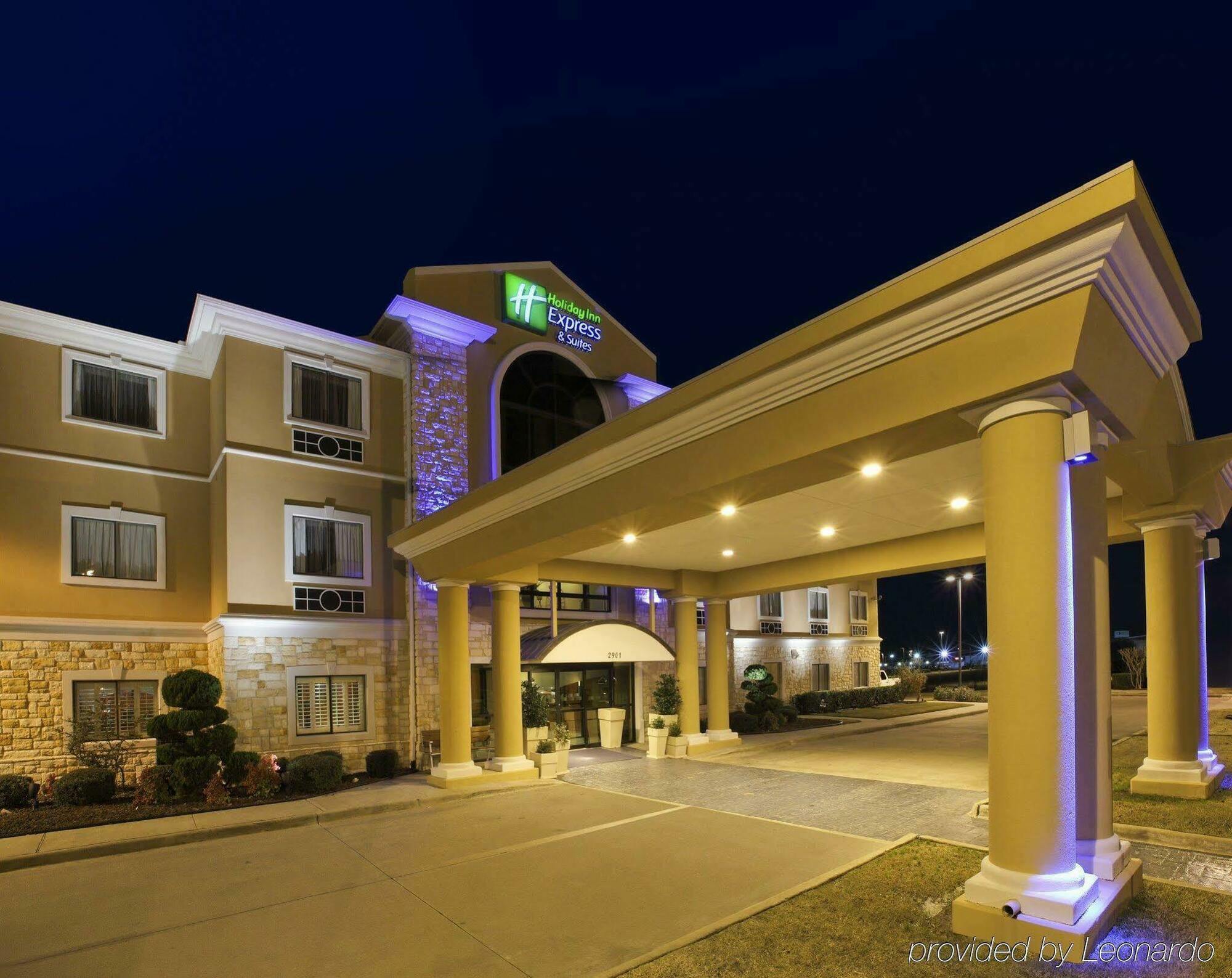 Holiday Inn Express Hotel & Suites Greenville By Ihg Bagian luar foto