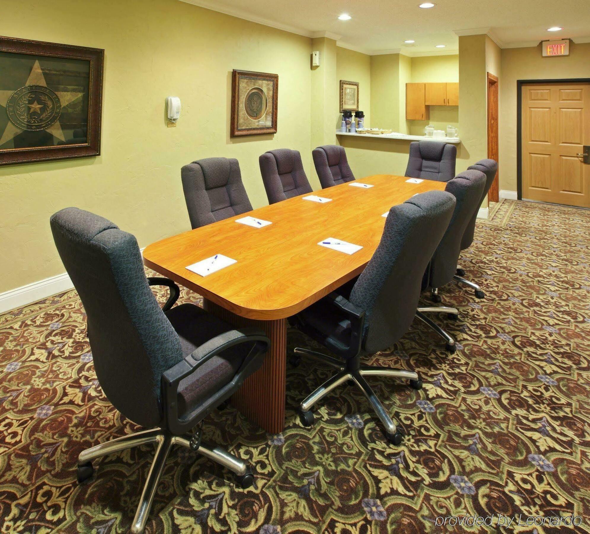 Holiday Inn Express Hotel & Suites Greenville By Ihg Bagian luar foto